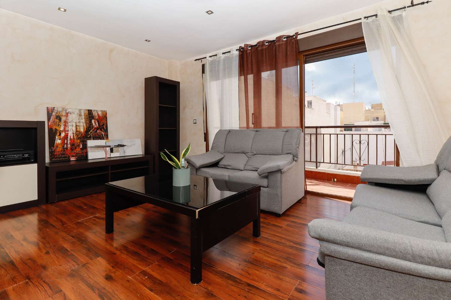 APARTMENT WITH SEA VIEWS 300 METERS FROM PLAYA DEL CURA IN TORREVIEJA