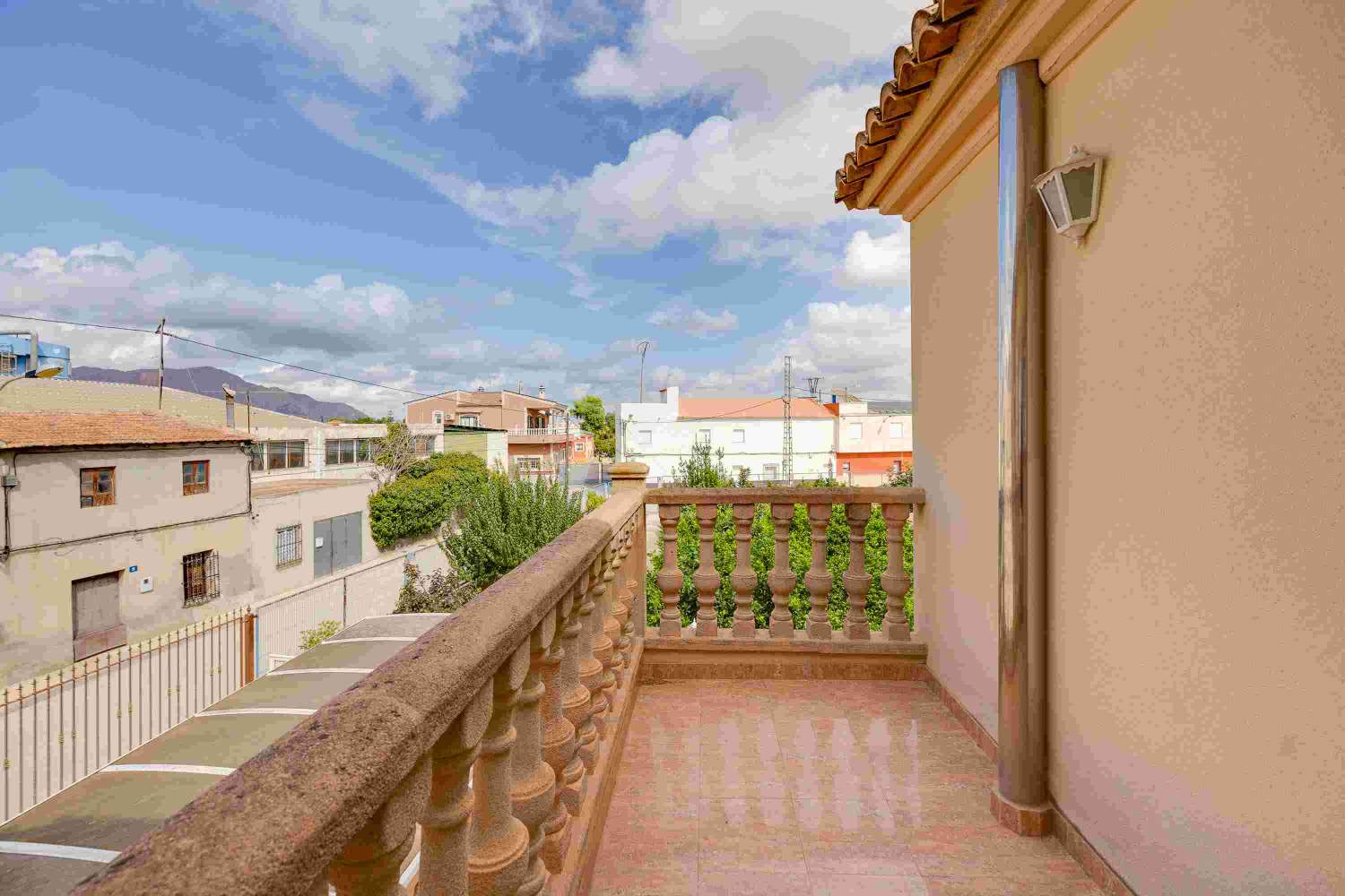 EXCLUSIVE LUXURY DETACHED VILLA IN ORIHUELA WITH LARGE PLOT AND TOTAL PRIVACY