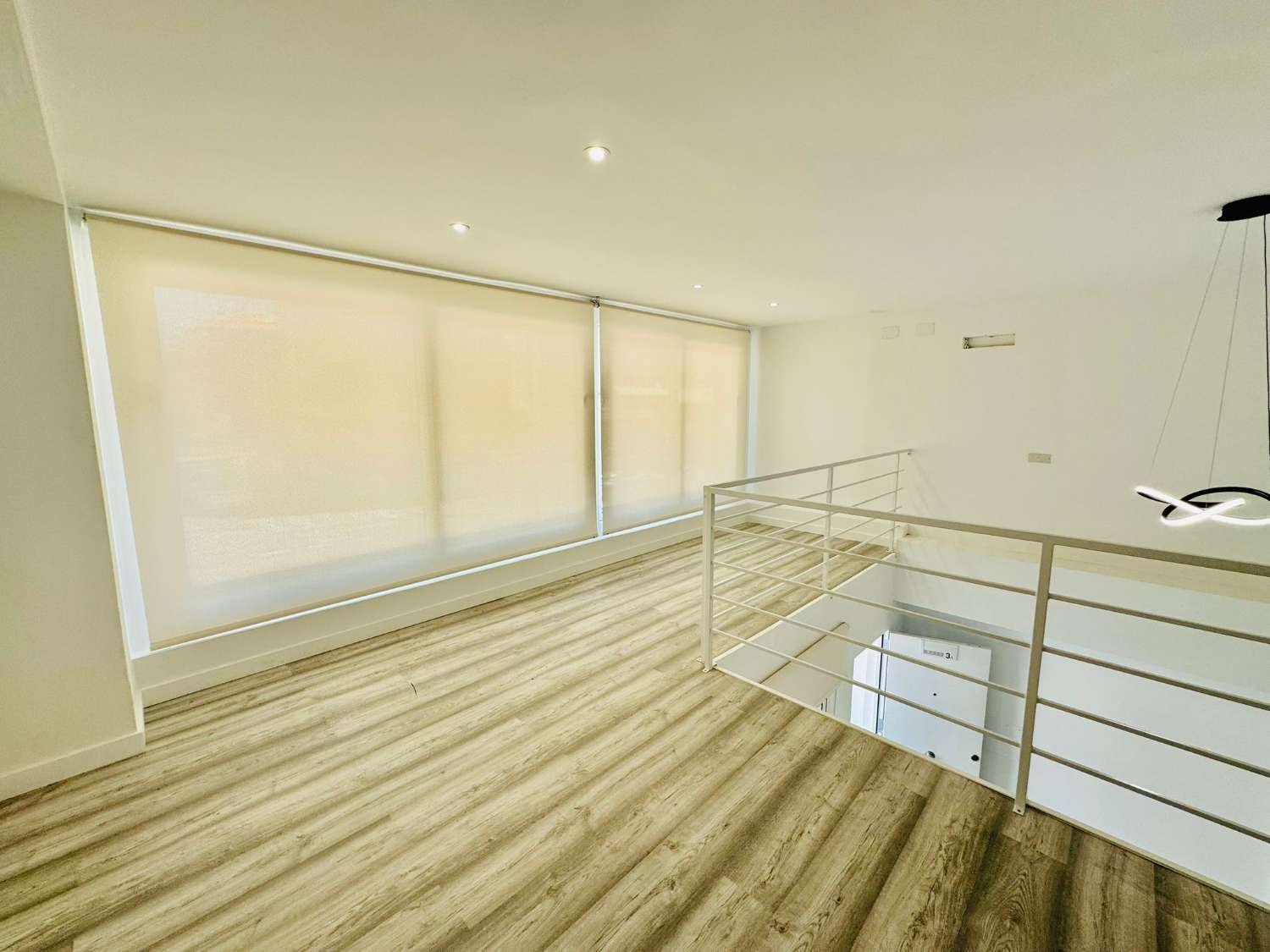 SPECTACULAR BRAND NEW APARTMENT IN GUARDAMAR DEL SEGURA JUST 300M FROM THE BEACH!