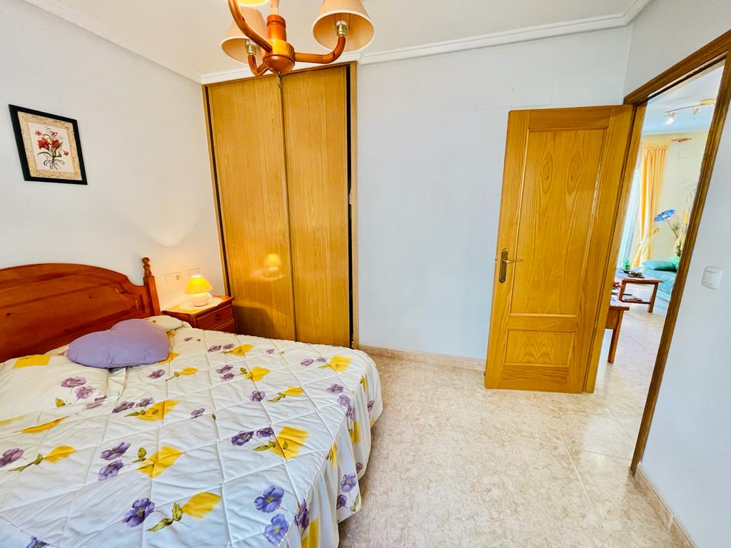 OKOUZLUJÍCÍ PENTHOUSE 200 M OD PLAYA DEL CURA V TORREVIEJA, SVĚTLÝ A S NÁDHERNÝM VÝHLEDEM!