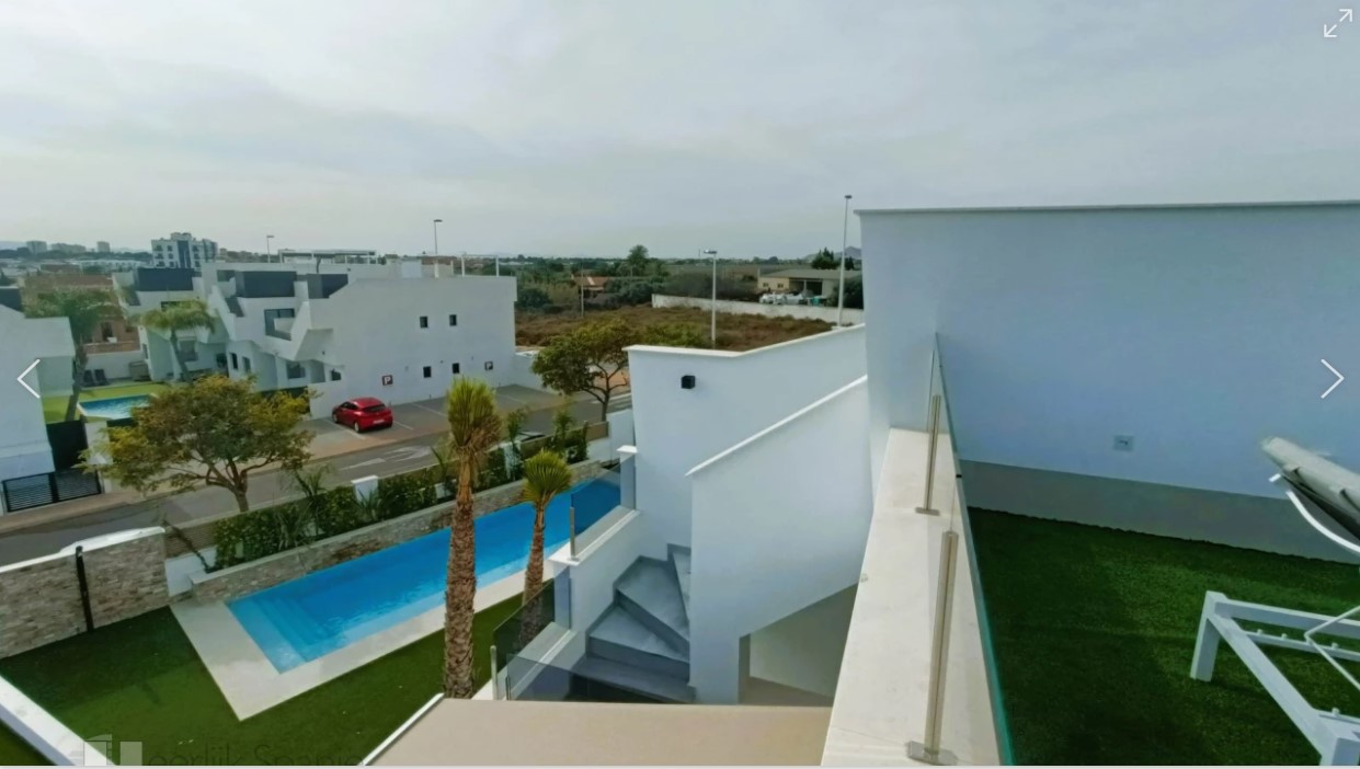 PENTHOUSE SPECTACULAIRE À PLAYA LA LLANA AVEC TERRASSE PRIVÉE SUR LE TOIT À 1 KM DE LA MER À SAN PEDRO DEL PINATAR