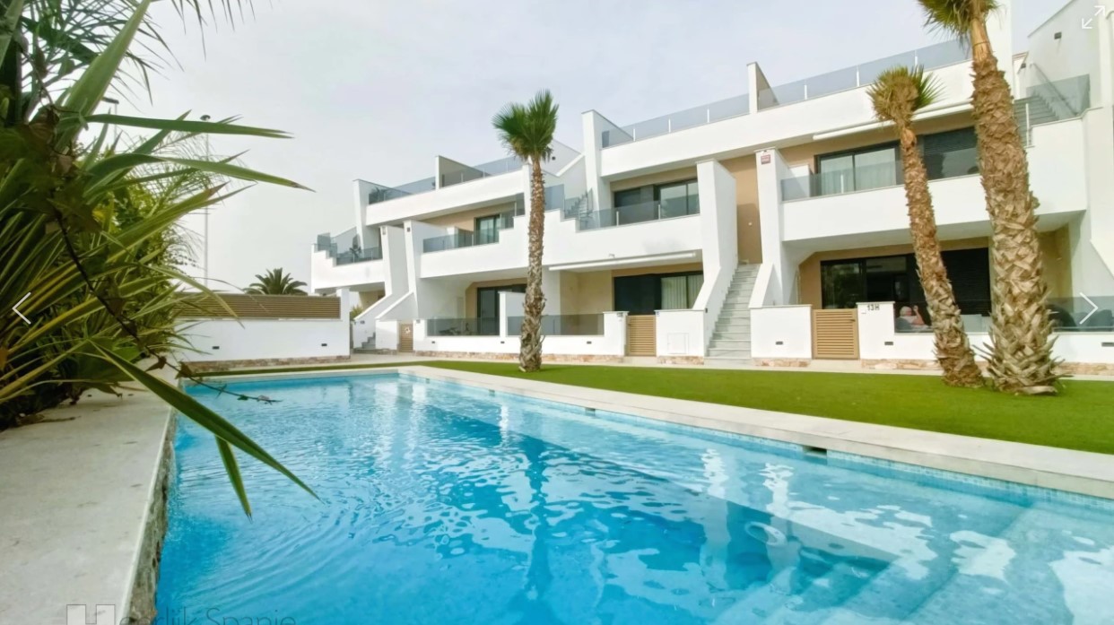 PENTHOUSE SPECTACULAIRE À PLAYA LA LLANA AVEC TERRASSE PRIVÉE SUR LE TOIT À 1 KM DE LA MER À SAN PEDRO DEL PINATAR