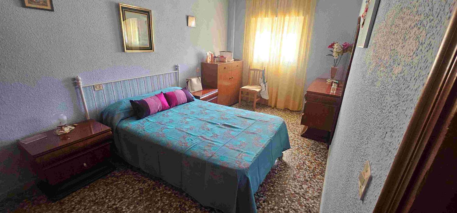 BUNGALOW ALL'ULTIMO PIANO CON DUE TERRAZZE ED ESPOSTO A SUD, COMPLETAMENTE ARREDATO