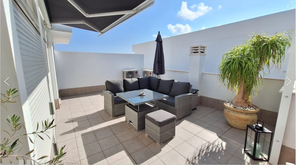 MODERN SEMI-DETACHED VILLA WITH SOUTH ORIENTATION AND PRIVATE POOL 2300 METERS FROM THE SEA