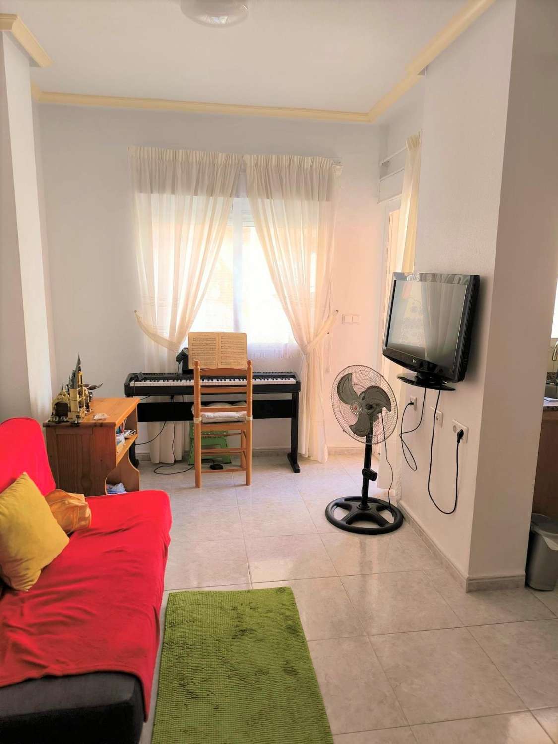 APPARTEMENT LUMINEUX 1 CHAMBRE À 200 MÈTRES DE LA PLAGE DE LOS LOCOS À TORREVIEJA