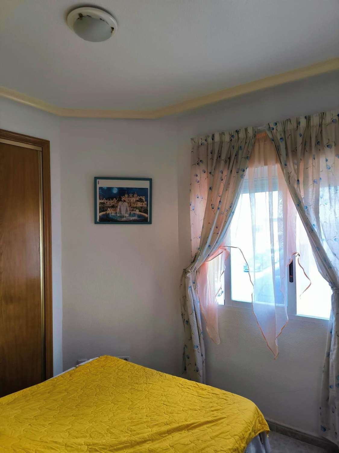 BRIGHT 1 BEDROOM APARTMENT 200 METERS FROM LOS LOCOS BEACH IN TORREVIEJA