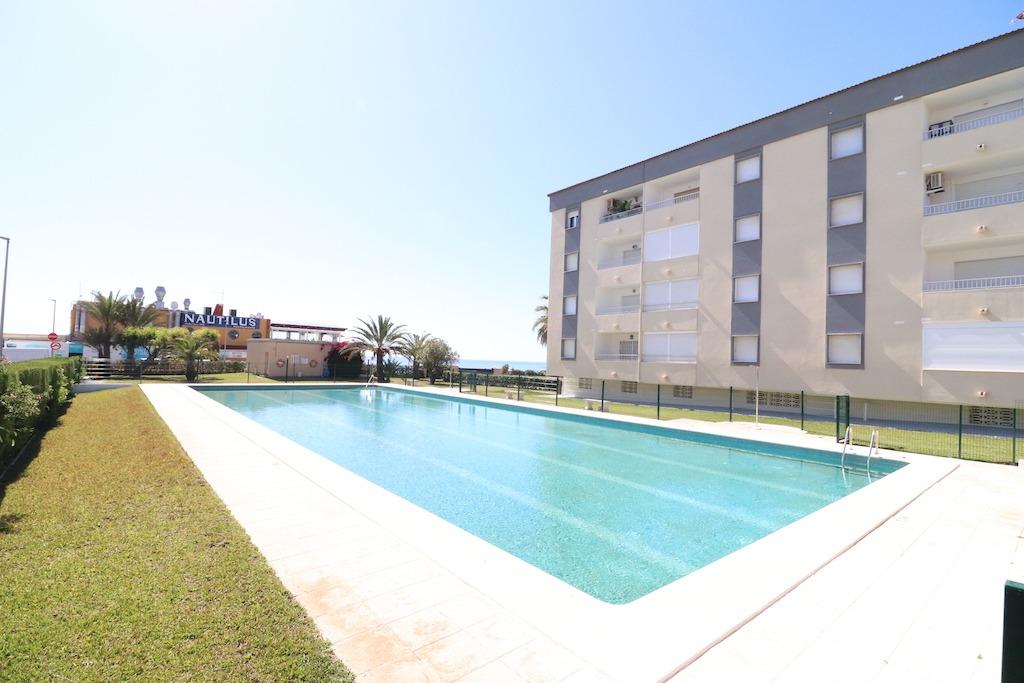 WOHNUNG IN PUNTA PRIMA MIT MEERBLICK 100 METER VOM STRAND UND GEMEINSCHAFTSPOOL ENTFERNT