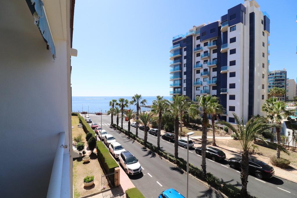 APPARTEMENT IN PUNTA PRIMA MET UITZICHT OP ZEE OP 100 METER VAN HET STRAND EN HET GEMEENSCHAPPELIJKE ZWEMBAD