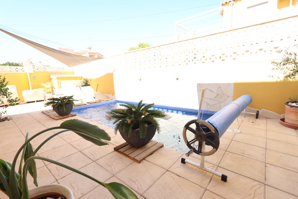 VILLA JUMELÉE À LOMAS DE CABO ROIG AVEC PISCINE PRIVÉE ET MAISON INDÉPENDANTE