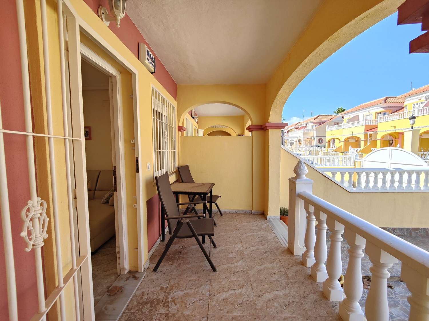 FANTASTIC TOWNHOUSE WITH GARDEN AND POOL FOR SALE IN LA REGIA – ORIHUELA COSTA!