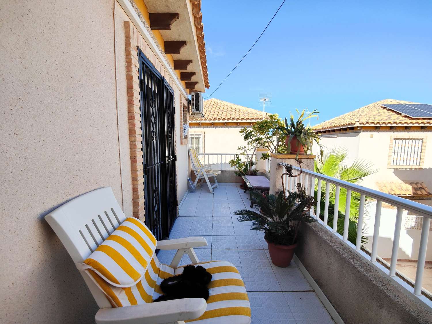 BELLE MAISON JUMELÉE EN DUPLEX À 300M DE LA MER À LOS FRUTALES, TORREVIEJA, AVEC LICENCE TOURISTIQUE !