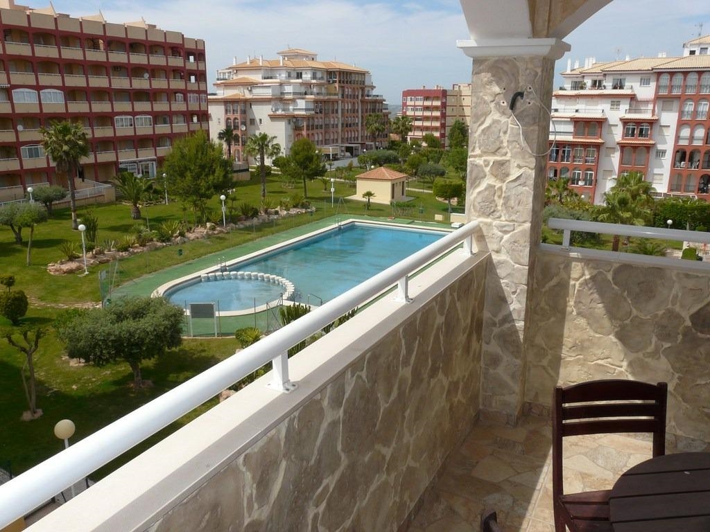 RENOVATED CORNER APARTMENT IN AGUAS NUEVAS, 15 MINUTES FROM LA MATA BEACH