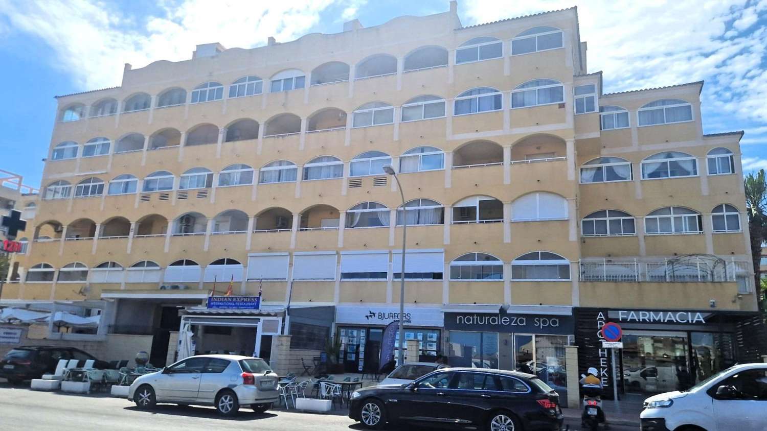 GERENOVEERD HOEKAPPARTEMENT IN AGUAS NUEVAS, OP 15 MINUTEN VAN HET STRAND VAN LA MATA