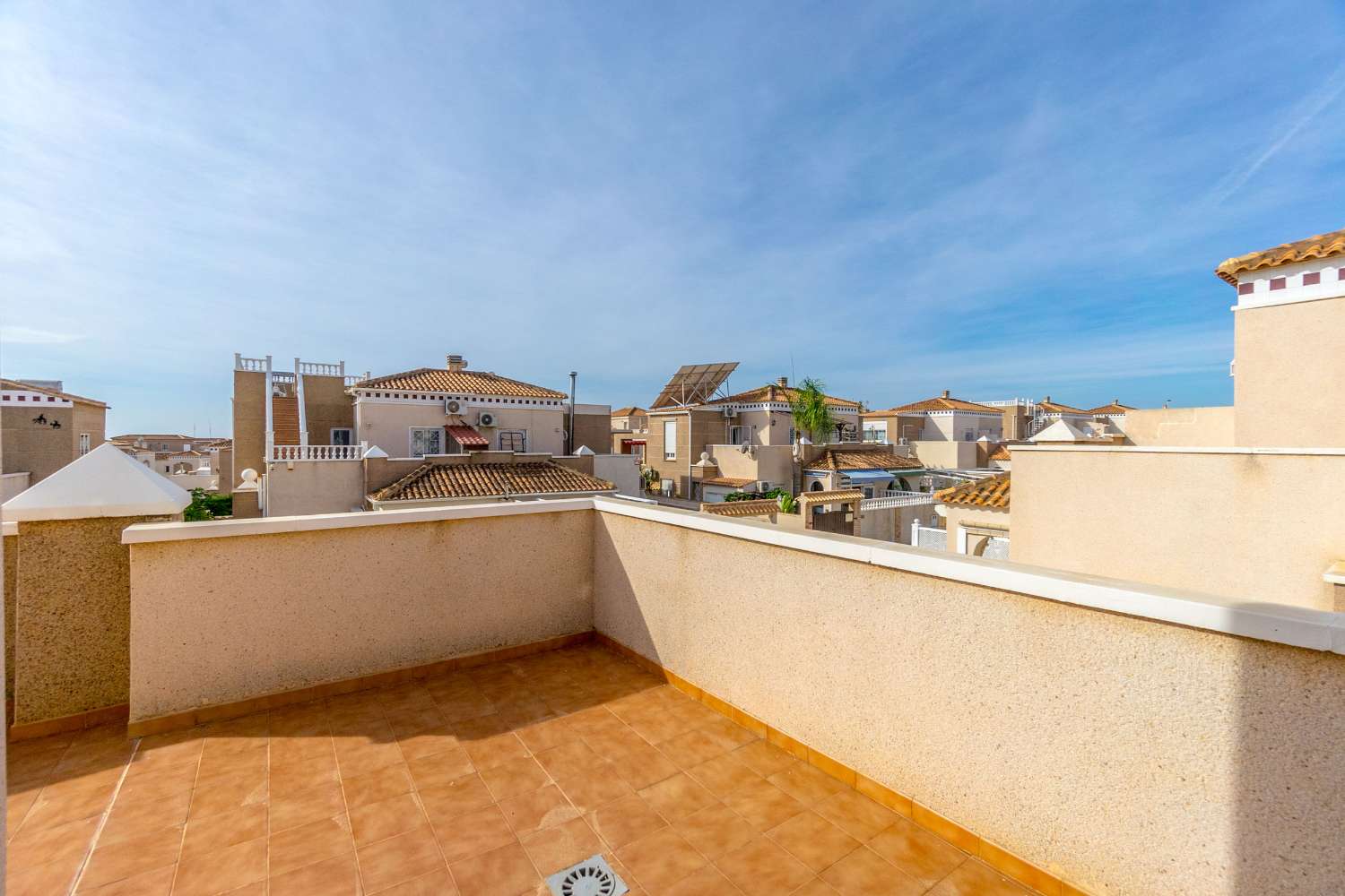 EXCLUSIVE RESIDENTIAL QUADRO IN ALTOS DE LA BAHÍA, TORREVIEJA, WITH POOL AND CLOSE TO THE SEA