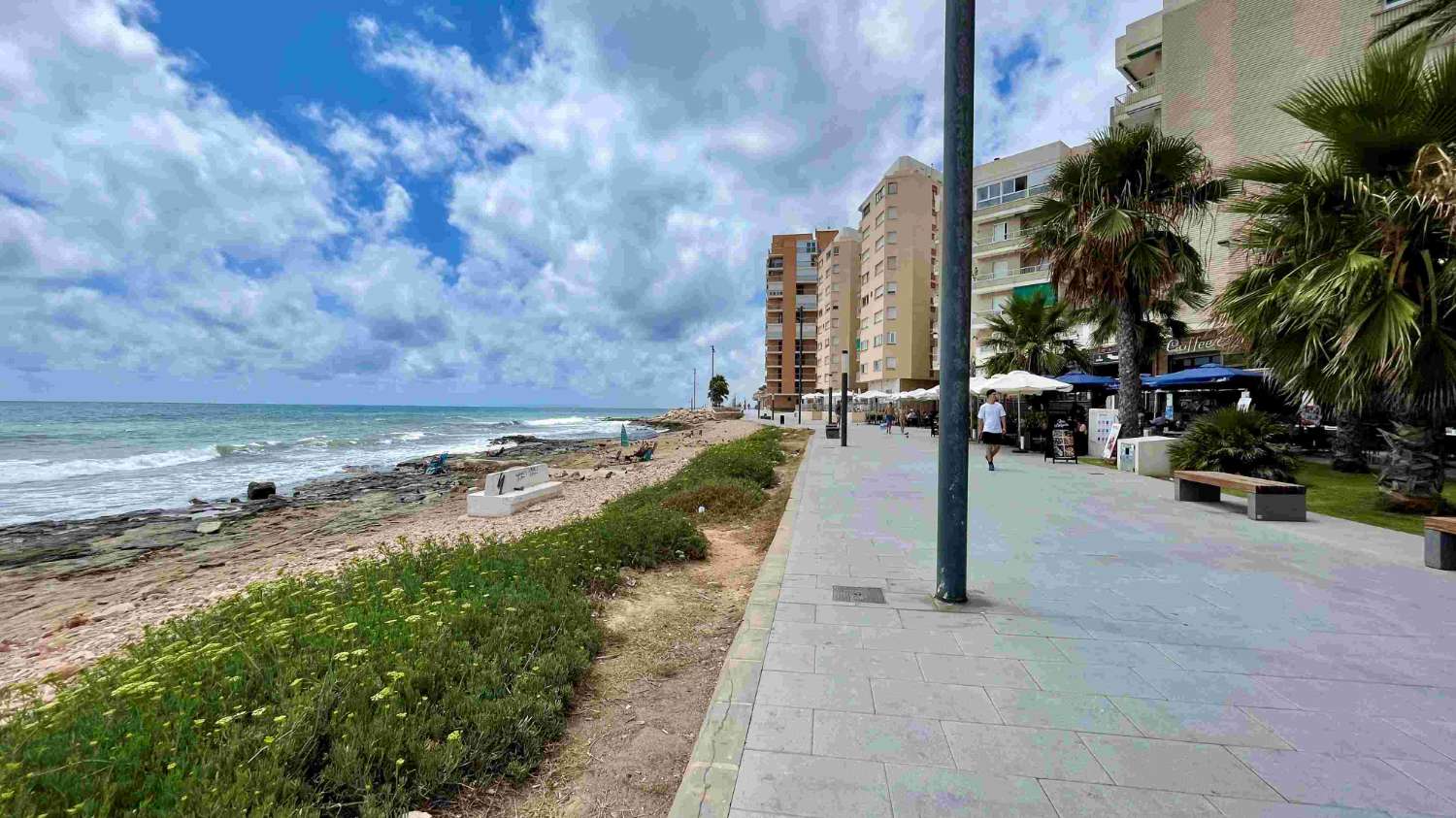 IHR ZUHAUSE AM MEER IN DER EXKLUSIVSTEN GEGEND VON TORREVIEJA!