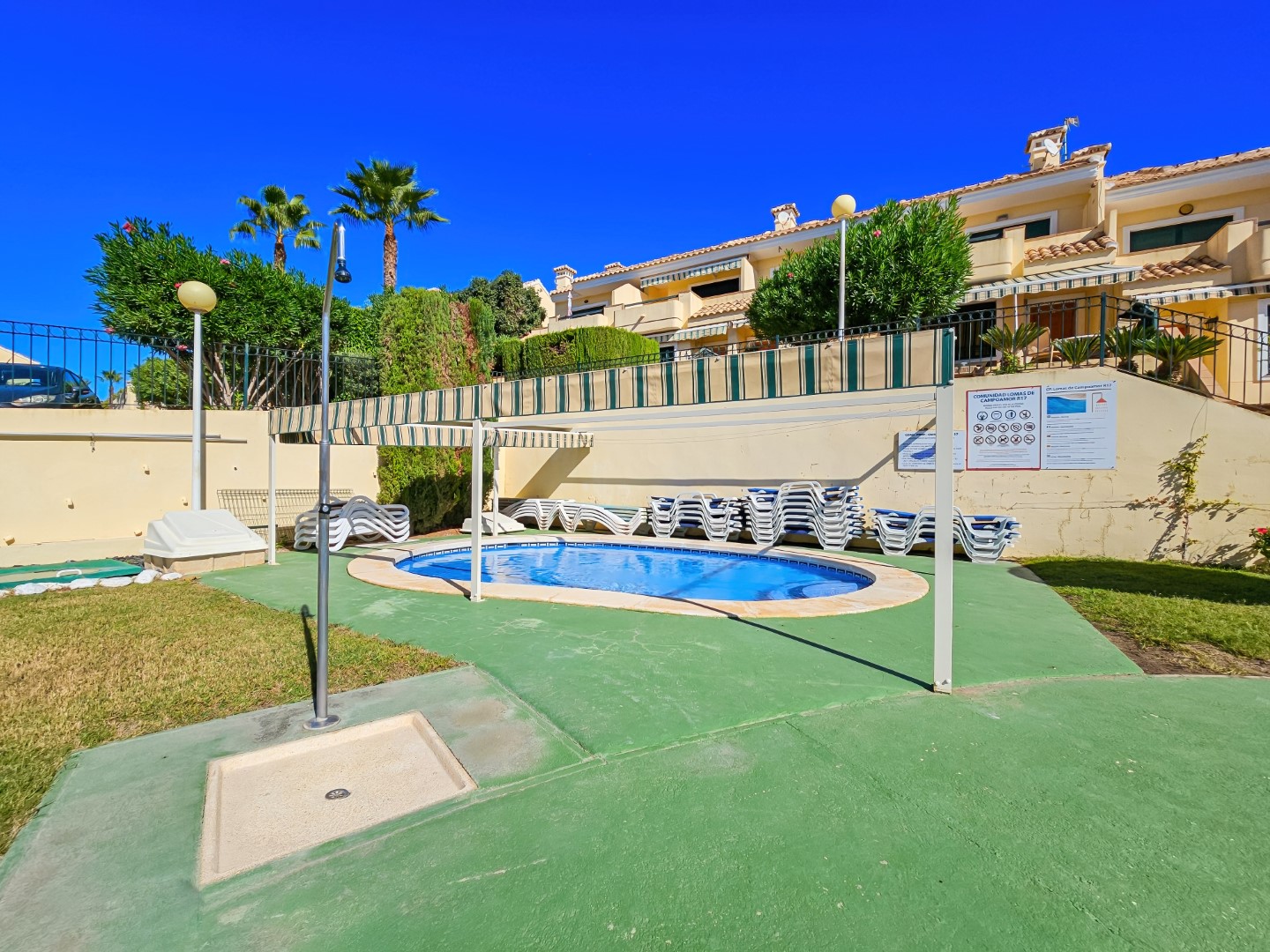 APPARTEMENT SPECTACULAIRE AVEC VUE SUR LA MER ET PROCHE DU GOLF !