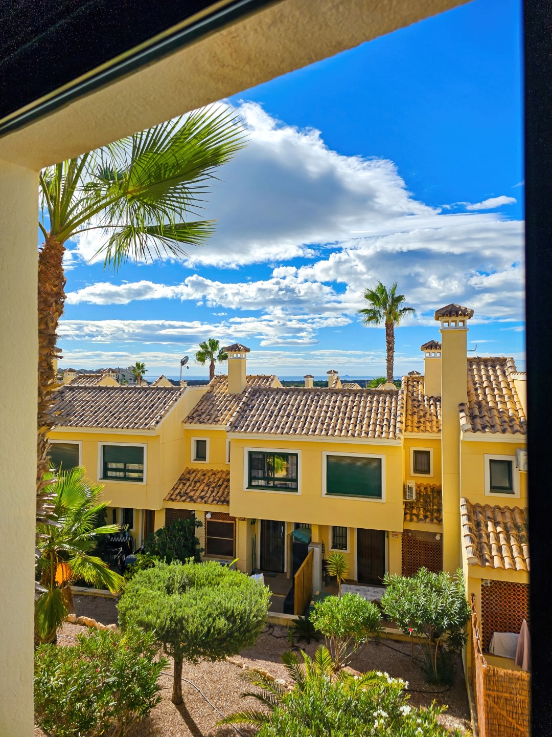 APPARTEMENT SPECTACULAIRE AVEC VUE SUR LA MER ET PROCHE DU GOLF !