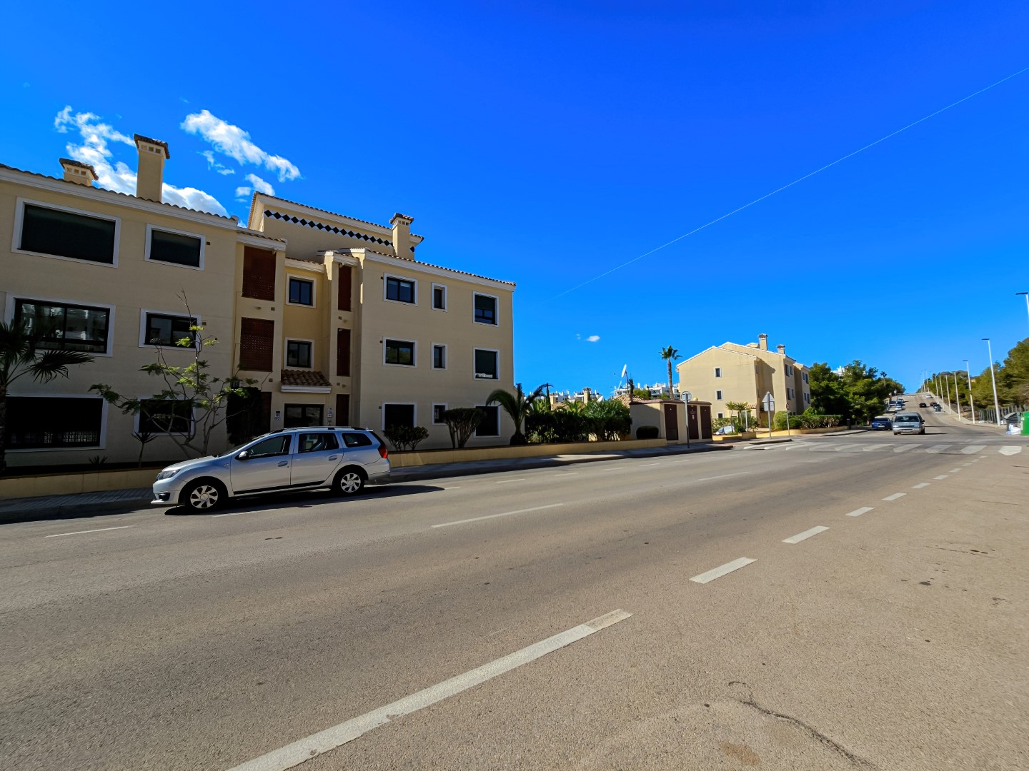 ¡ESPECTACULAR APARTAMENTO CON VISTAS AL MAR Y CERCA DEL GOLF!