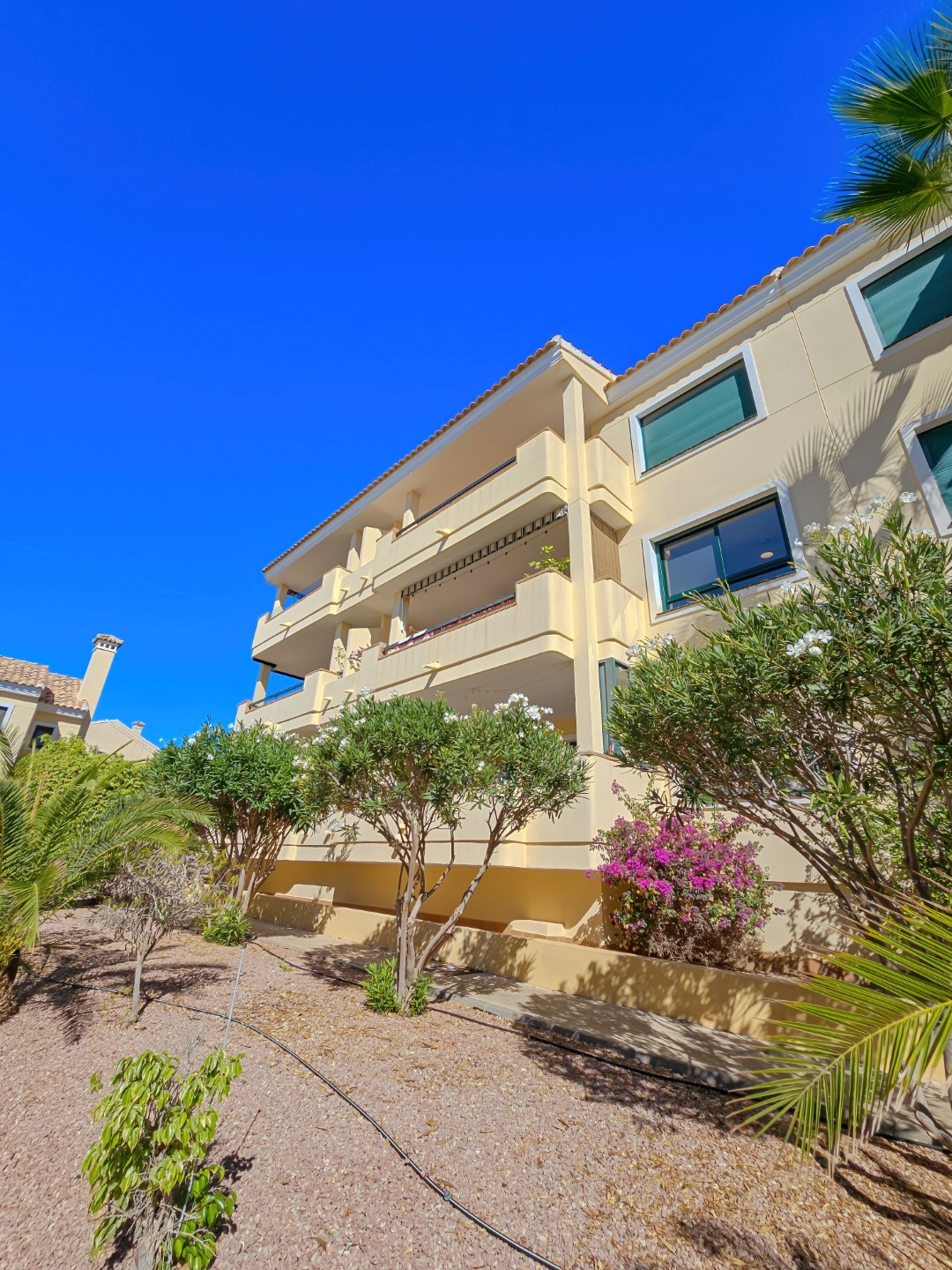 APPARTEMENT SPECTACULAIRE AVEC VUE SUR LA MER ET PROCHE DU GOLF !