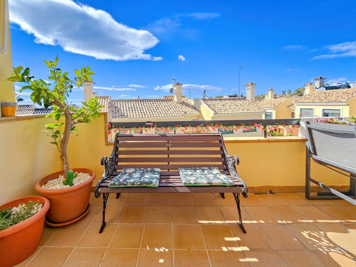 APPARTEMENT SPECTACULAIRE AVEC VUE SUR LA MER ET PROCHE DU GOLF !