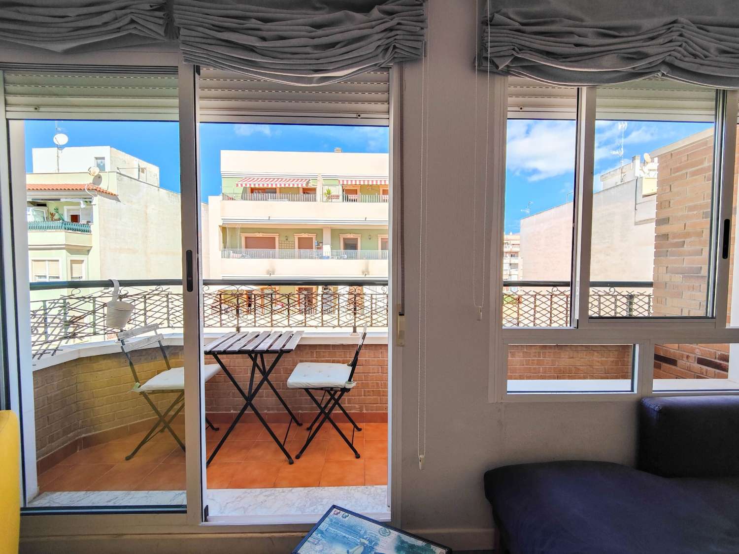 SPECTACULAIRE APPARTEMENT RÉNOVÉ DE 3 CHAMBRES AU CŒUR DE TORREVIEJA