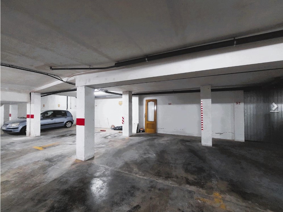 SPEKTAKULÄRE ERDGESCHOSSWOHNUNG MIT TERRASSE UND GARAGE MIT BLICK AUF DAS MEER IN PLAYA DE LOS LOCOS