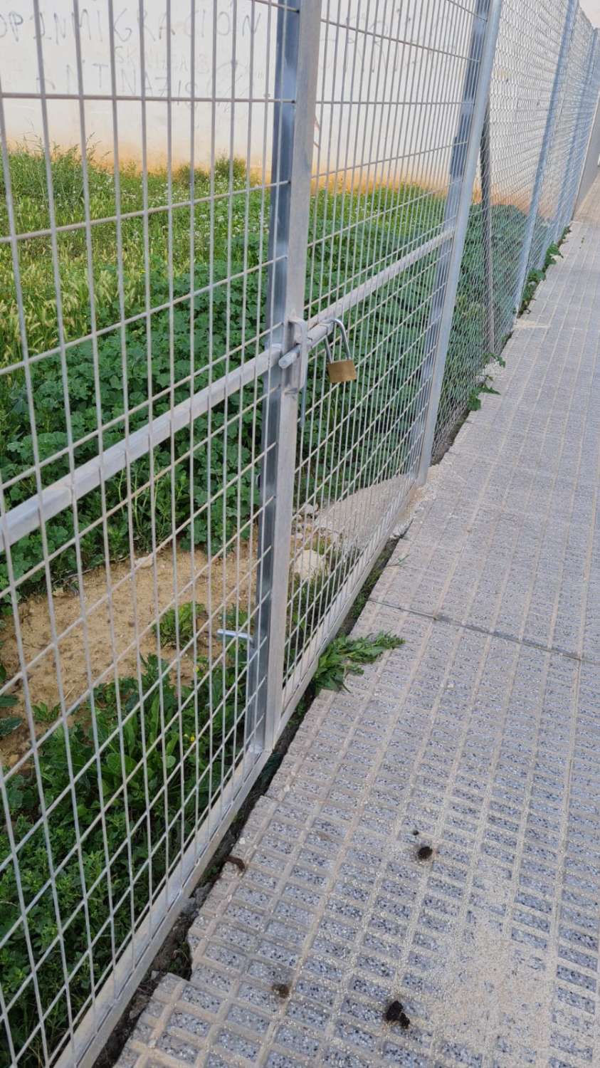 STÄDTISCHES GRUNDSTÜCK ZUM BAU VON 15 HÄUSERN IN ALMORADI