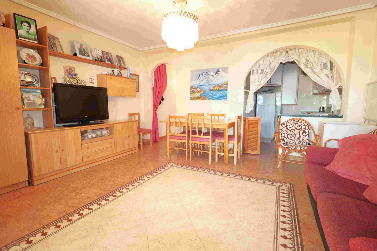 APPARTEMENT À VENDRE À TORREVIEJA, QUARTIER D’ACEQUIÓN, À 200 MÈTRES DE LA PLAGE