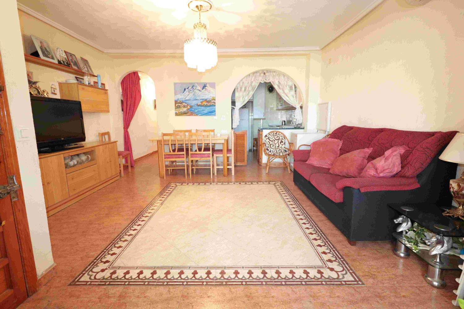 APARTMENT FOR SALE IN TORREVIEJA, ACEQUIÓN AREA, 200 METERS FROM THE BEACH