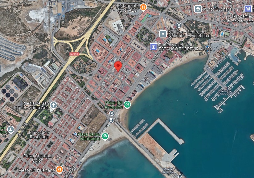 LEJLIGHED TIL SALG I TORREVIEJA, ACEQUIÓN-OMRÅDET, 200 METER FRA STRANDEN