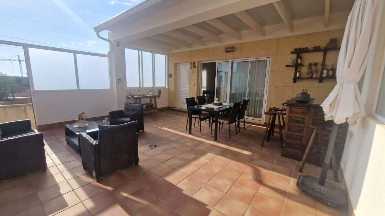 GERÄUMIGE MAISONETTE, 3 SCHLAFZIMMER, 2 BADEZIMMER, SOLARIUM, GARAGE, POOL, IN LOS MONTESINOS