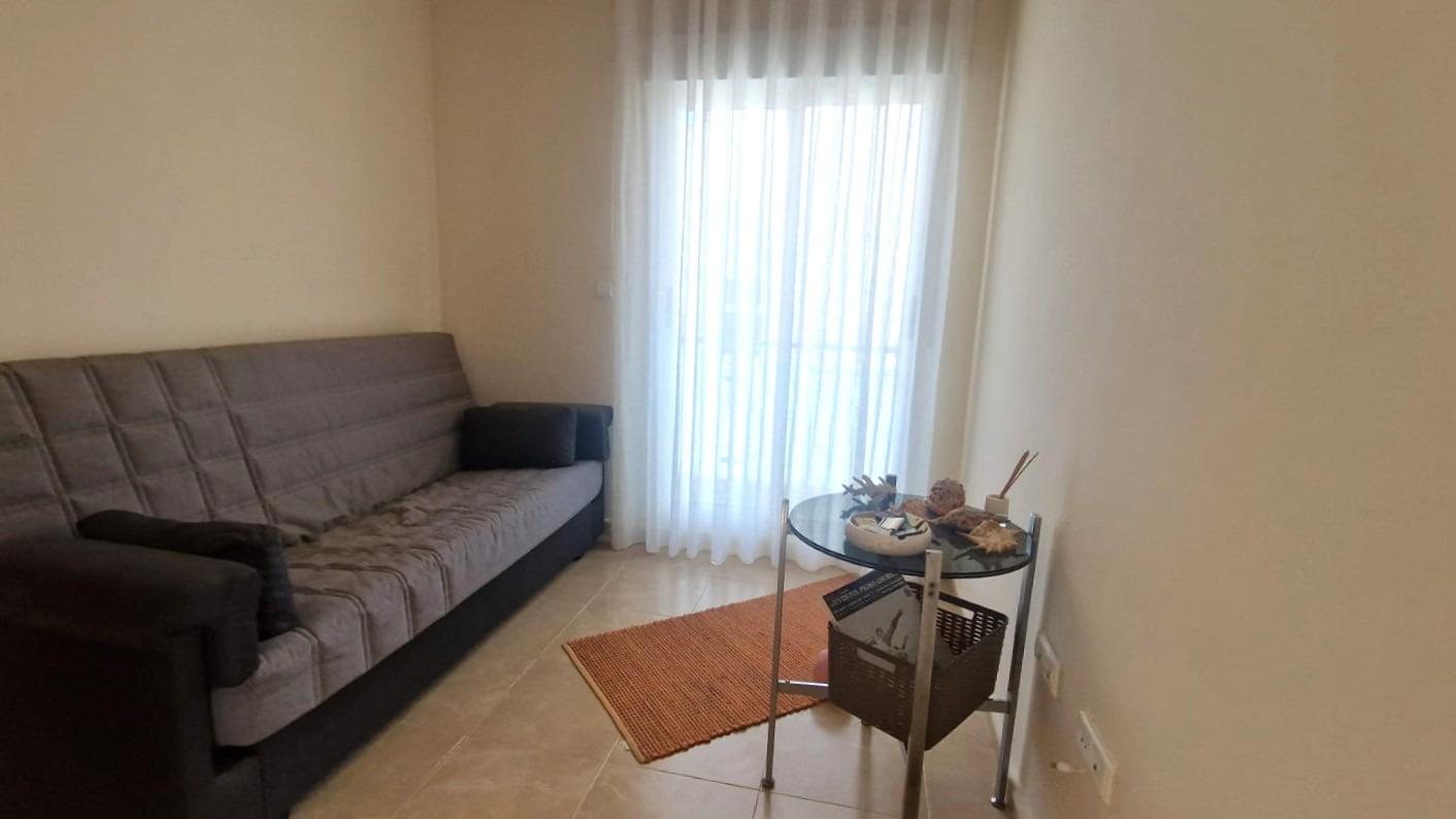 TILAVA DUPLEX, 3 MAKUUHUONETTA, 2 KYLPYHUONETTA, SOLARIUM, AUTOTALLI, UIMA-ALLAS, LOS MONTESINOS