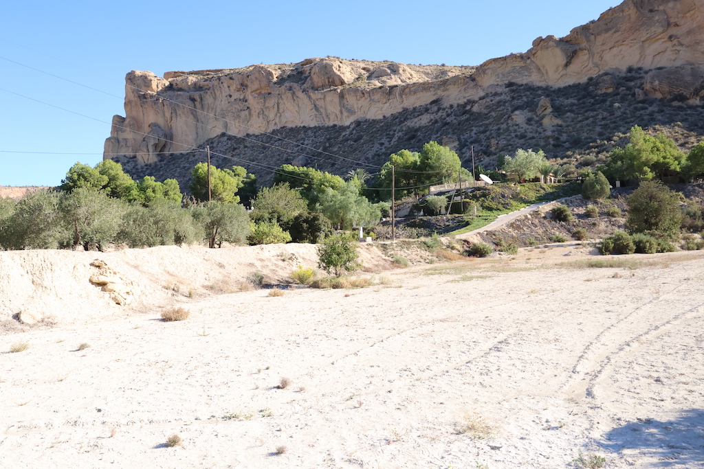 SPETTACOLARE CASA DI CAMPAGNA A CREVILLENTE: NATURA, PRIVACY E VISTA PANORAMICA