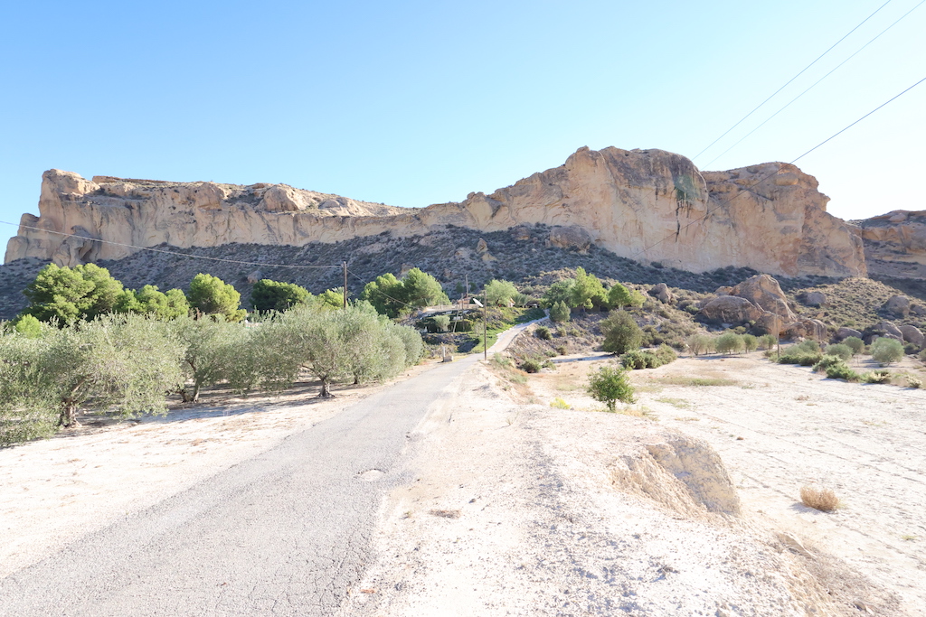 SPETTACOLARE CASA DI CAMPAGNA A CREVILLENTE: NATURA, PRIVACY E VISTA PANORAMICA