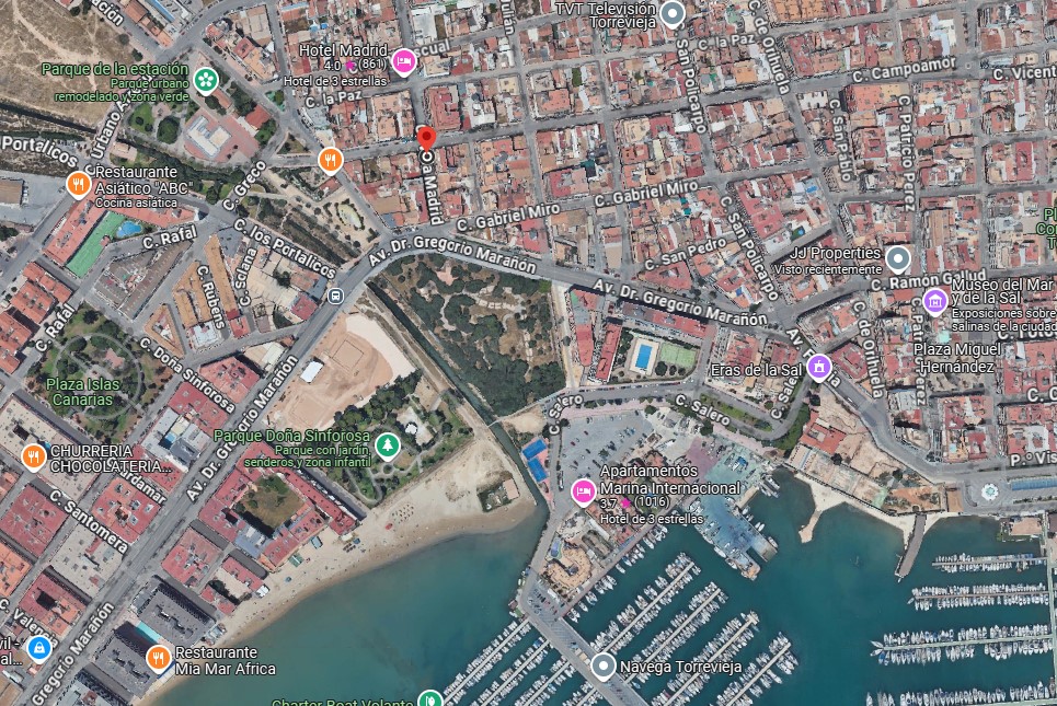 APPARTAMENTO A TORREVIEJA A 250M DALLA SPIAGGIA: LUMINOSO, ARREDATO E CON GARAGE