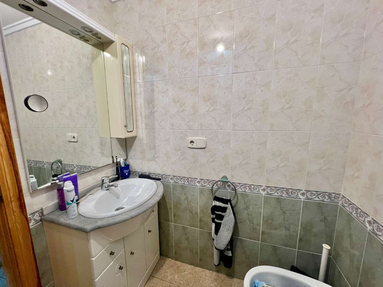 APPARTEMENT MODERNE DANS LE CENTRE DE TORREVIEJA, PRÈS DU PARC DE L’ESTACIÓ