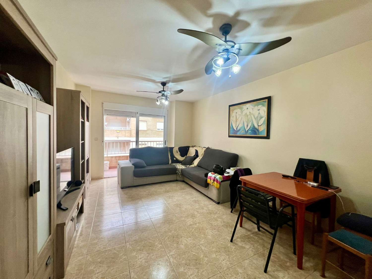 APPARTEMENT MODERNE DANS LE CENTRE DE TORREVIEJA, PRÈS DU PARC DE L’ESTACIÓ