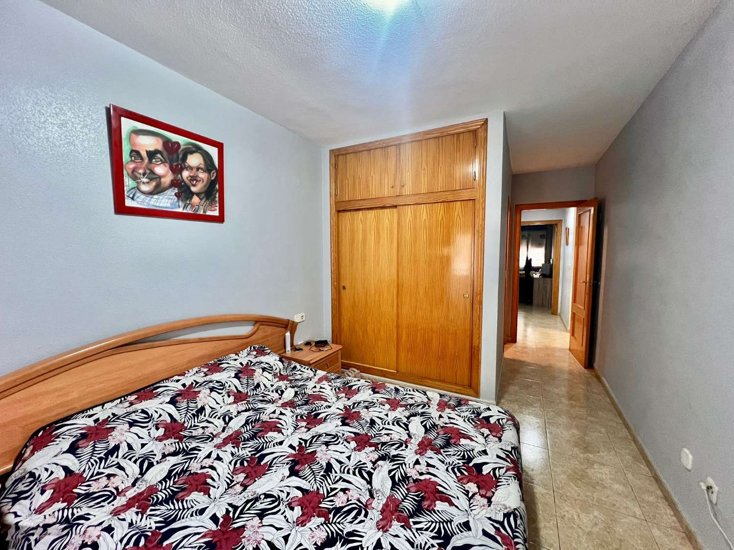 APPARTEMENT MODERNE DANS LE CENTRE DE TORREVIEJA, PRÈS DU PARC DE L’ESTACIÓ