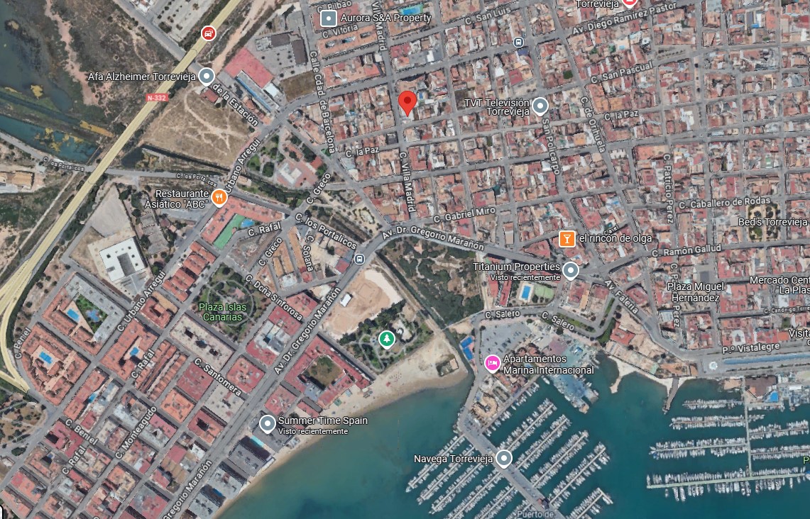 "OPPORTUNITÉ UNIQUE ! TERRAIN AVEC PROJET HÔTELIER DANS LE CENTRE DE TORREVIEJA, À CÔTÉ DU PORT ET DE LA ZONE DE LOISIRS