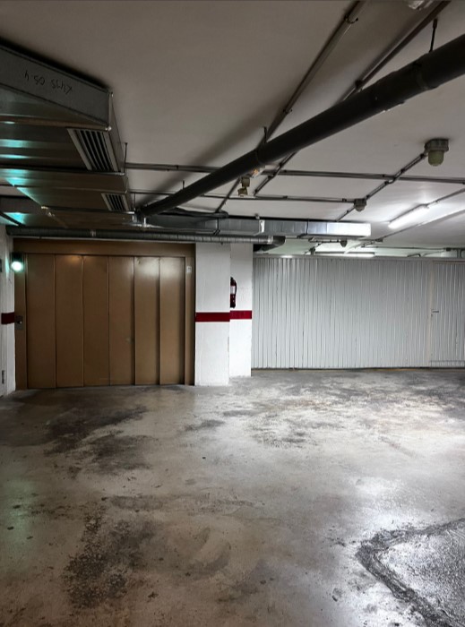 SPEKTAKULÆR LEJLIGHED MED HAVUDSIGT OG GARAGE I EN UOVERTRUFFEN BELIGGENHED