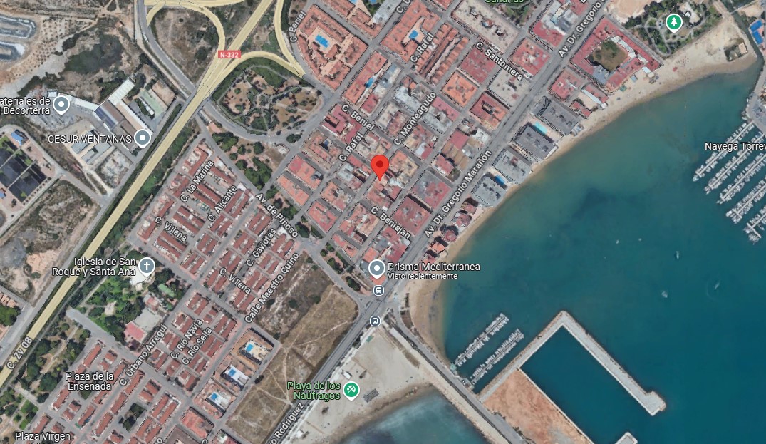 APARTAMENTO EN TORREVIEJA A 100 METROS DE LA PLAYA CON TERRAZA, GARAJE Y TRASTERO OPCIONAL