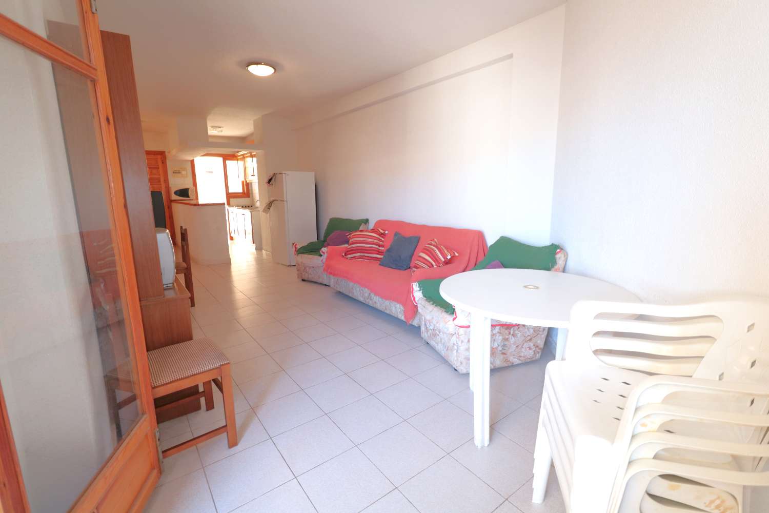 APARTAMENTO EN MAR AZUL, TORREVIEJA: A 150 METROS DE LA PLAYA CON VISTAS AL MAR Y TERRAZA