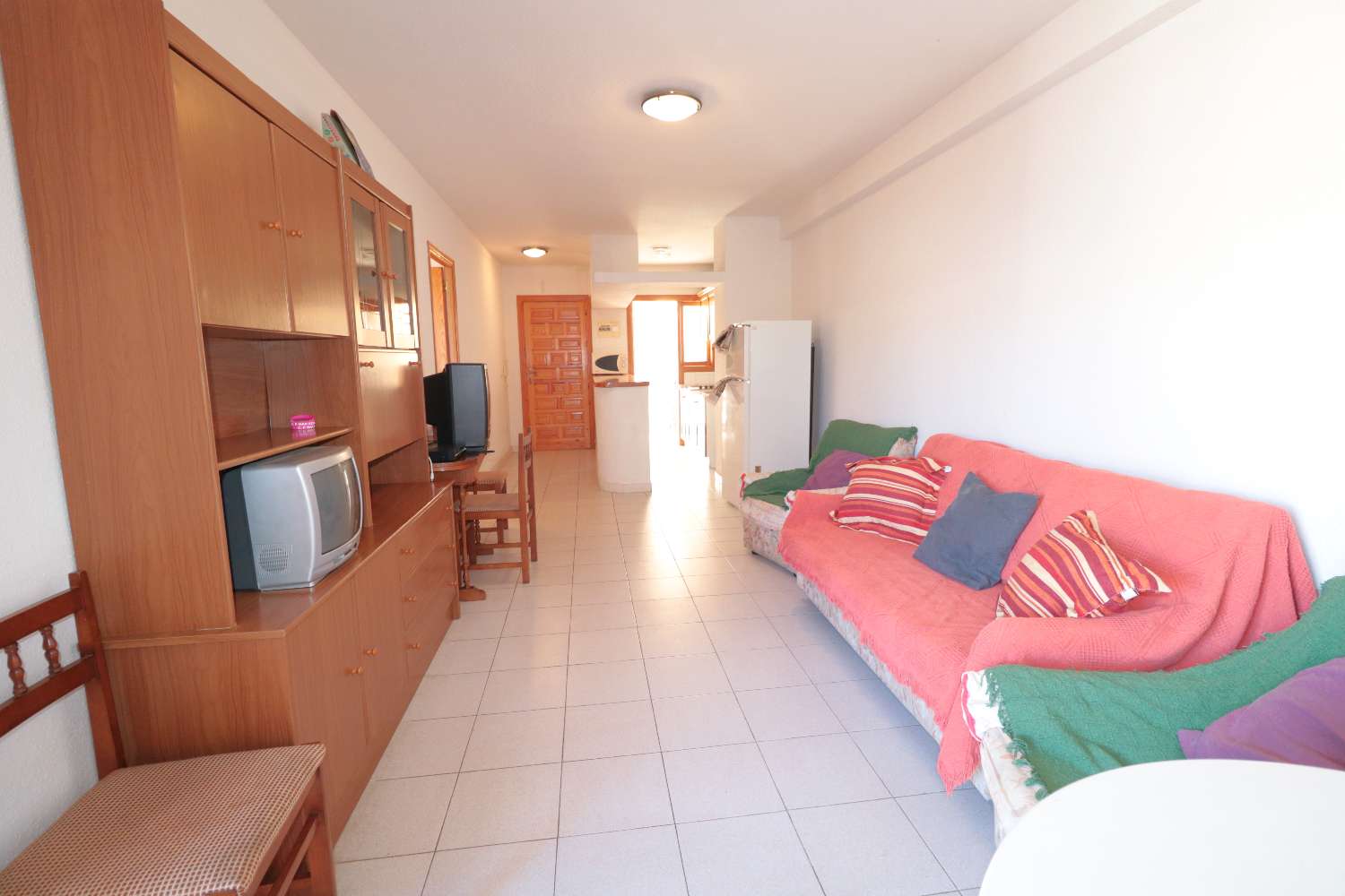 APARTAMENTO EN MAR AZUL, TORREVIEJA: A 150 METROS DE LA PLAYA CON VISTAS AL MAR Y TERRAZA