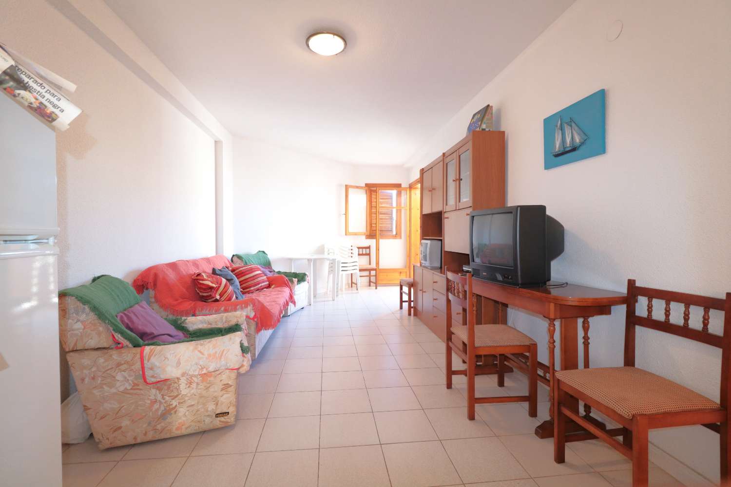 APARTAMENTO EN MAR AZUL, TORREVIEJA: A 150 METROS DE LA PLAYA CON VISTAS AL MAR Y TERRAZA