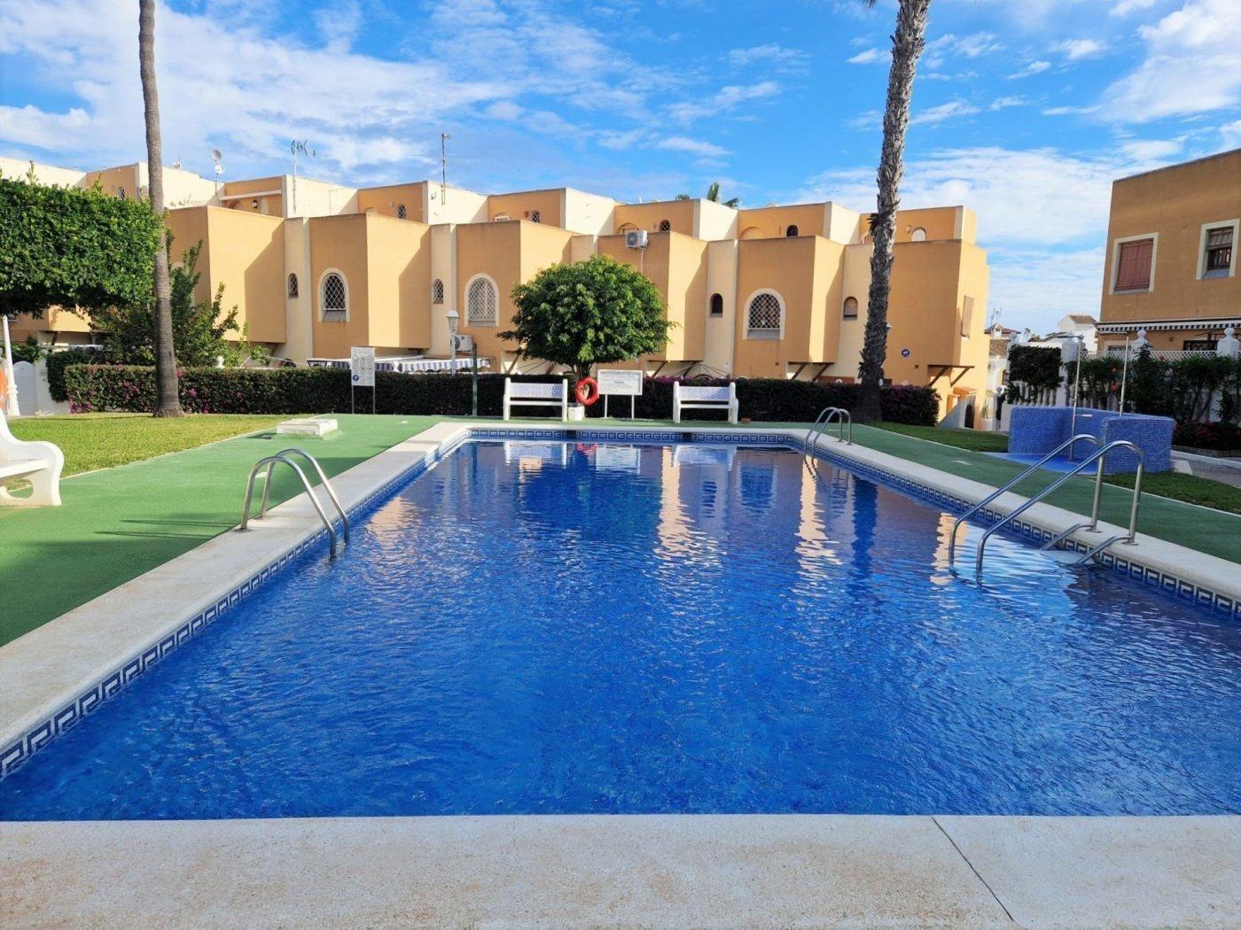 Duplex, 2 våningar till salu i La Mata (Torrevieja)