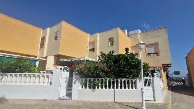 Duplex, 2 våningar till salu i La Mata (Torrevieja)