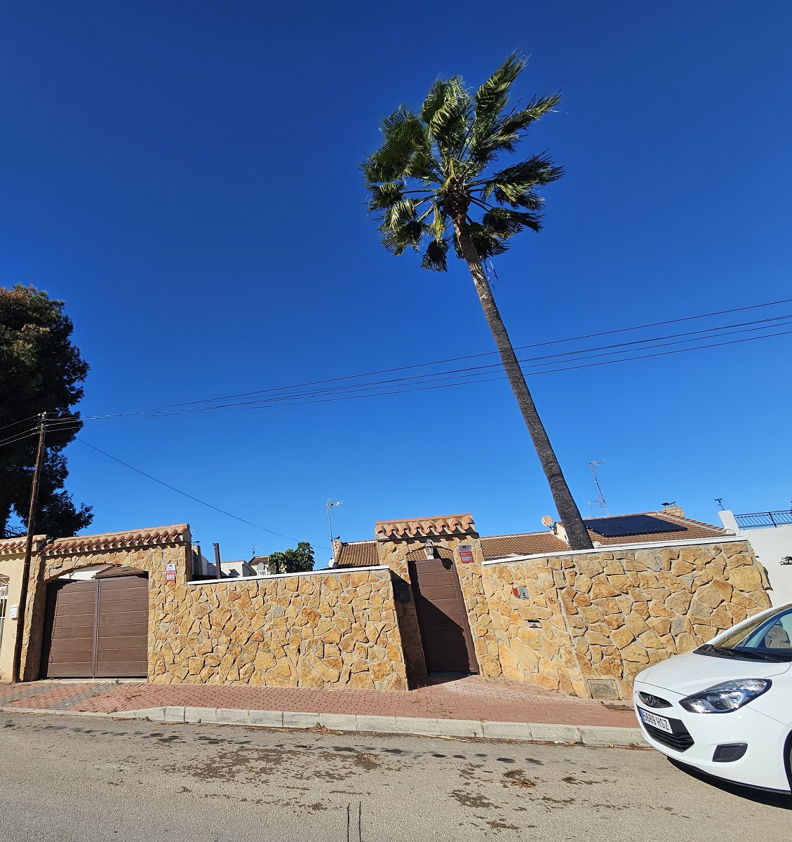 SUPERBE VILLA JUMELÉE AVEC PISCINE PRIVÉE SUR LES BALCONS, TORREVIEJA