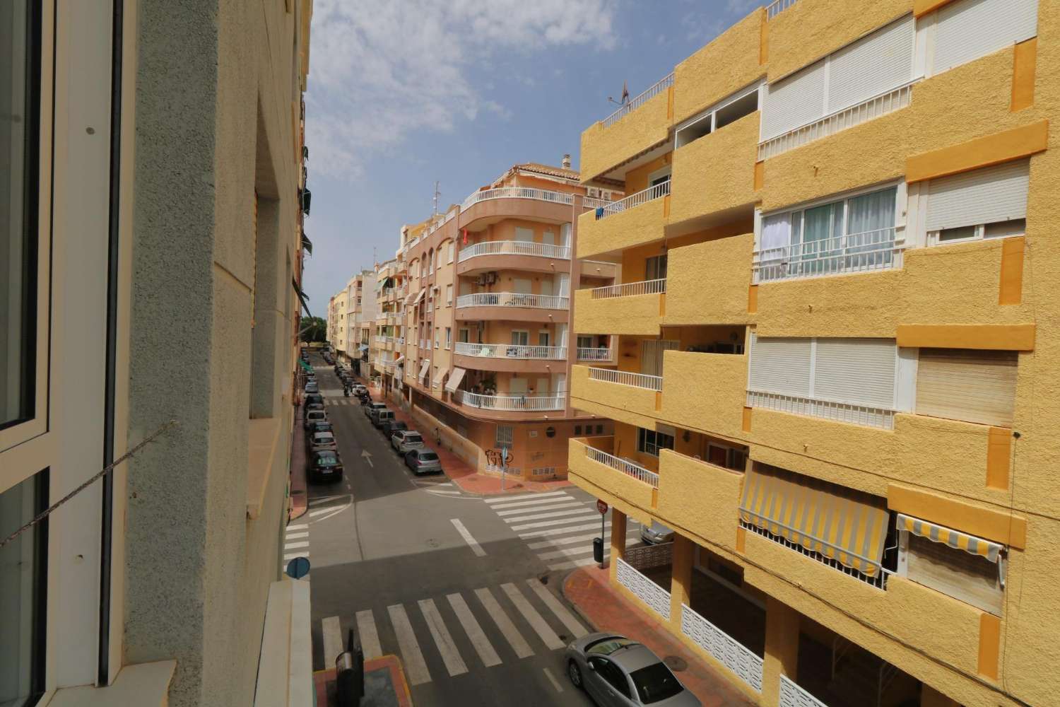 APPARTEMENT PRÈS DE LA PLAGE D’ACEQUIÓN À TORREVIEJA, LUMINEUX ET ENTIÈREMENT ÉQUIPÉ