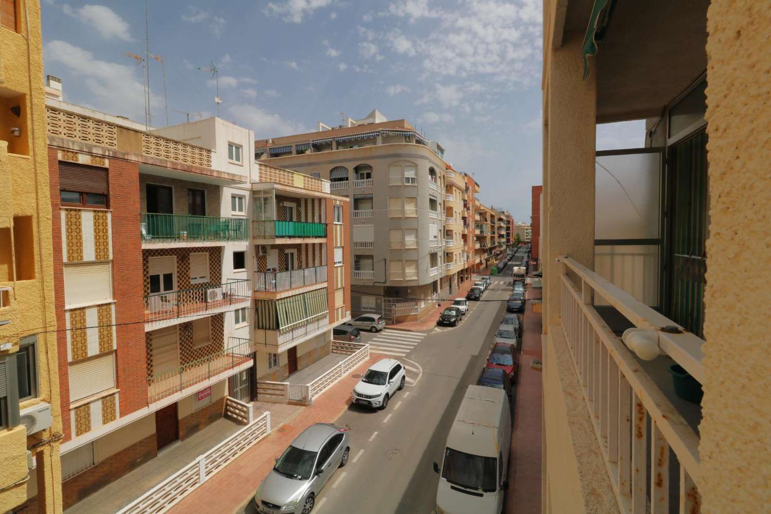 APPARTEMENT PRÈS DE LA PLAGE D’ACEQUIÓN À TORREVIEJA, LUMINEUX ET ENTIÈREMENT ÉQUIPÉ