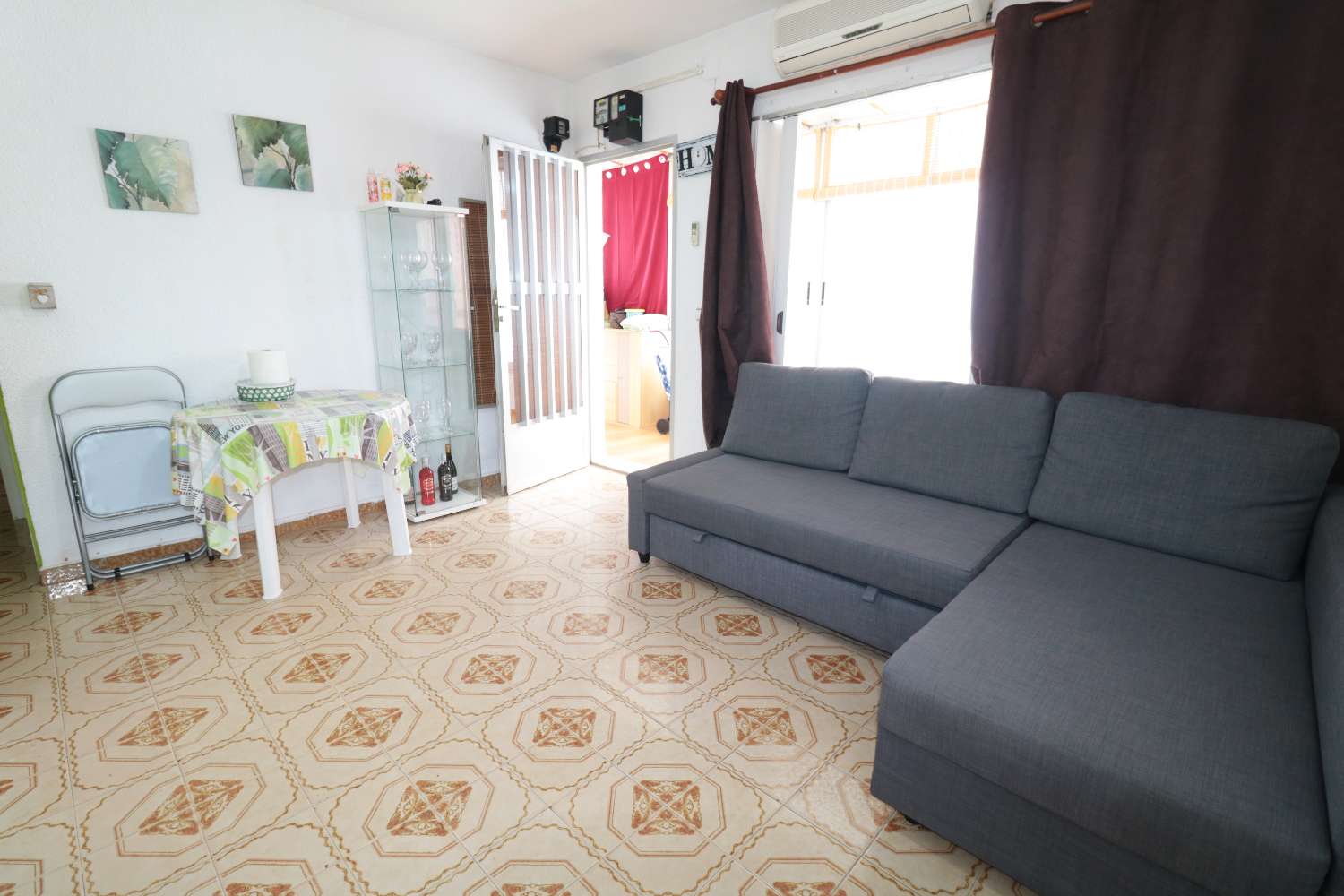 CHARMANT APPARTEMENT IN NUEVA TORREVIEJA – LICHT EN OP SLECHTS 1,5 KM VAN HET STRAND